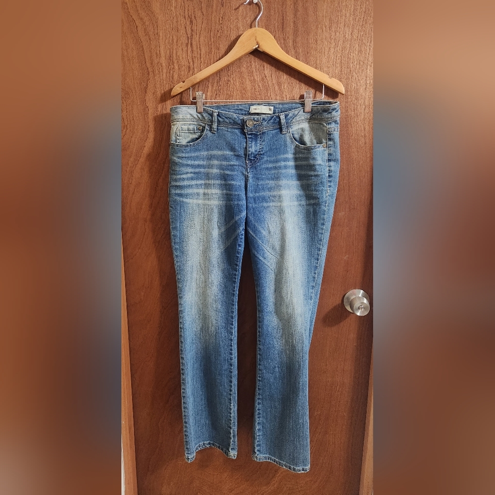 ROUTE 66 BOOTCUT BLUE JEANS. SIZE 10